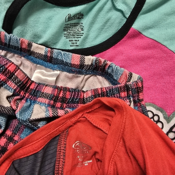 girls size 10-12 clothing bundle of 3, pajamas and a t-shirt - Picture 2 of 8